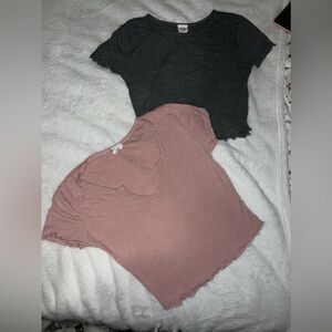 Tilly’s Pink and grey ruffle hemmed shirt